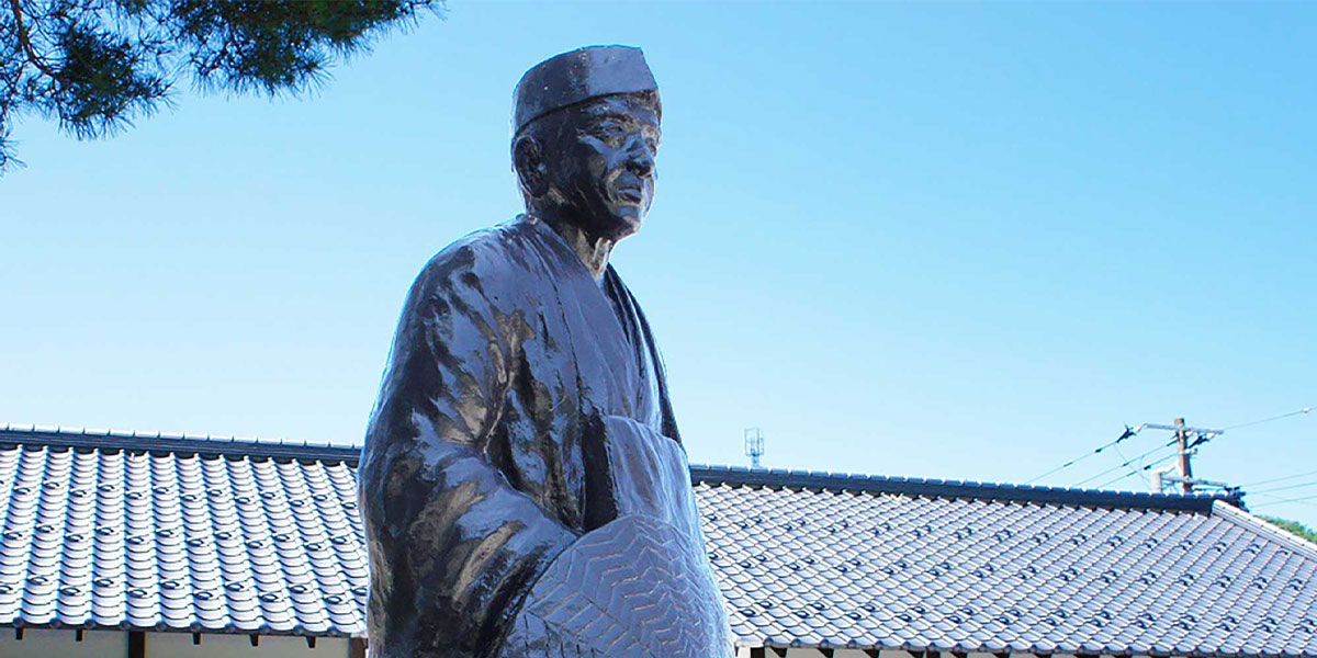 清川歴史公園（清川関所）芭蕉像